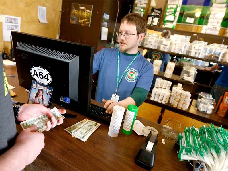 Продажа в кофе-шопе Продажа каннабиса в кофешопе